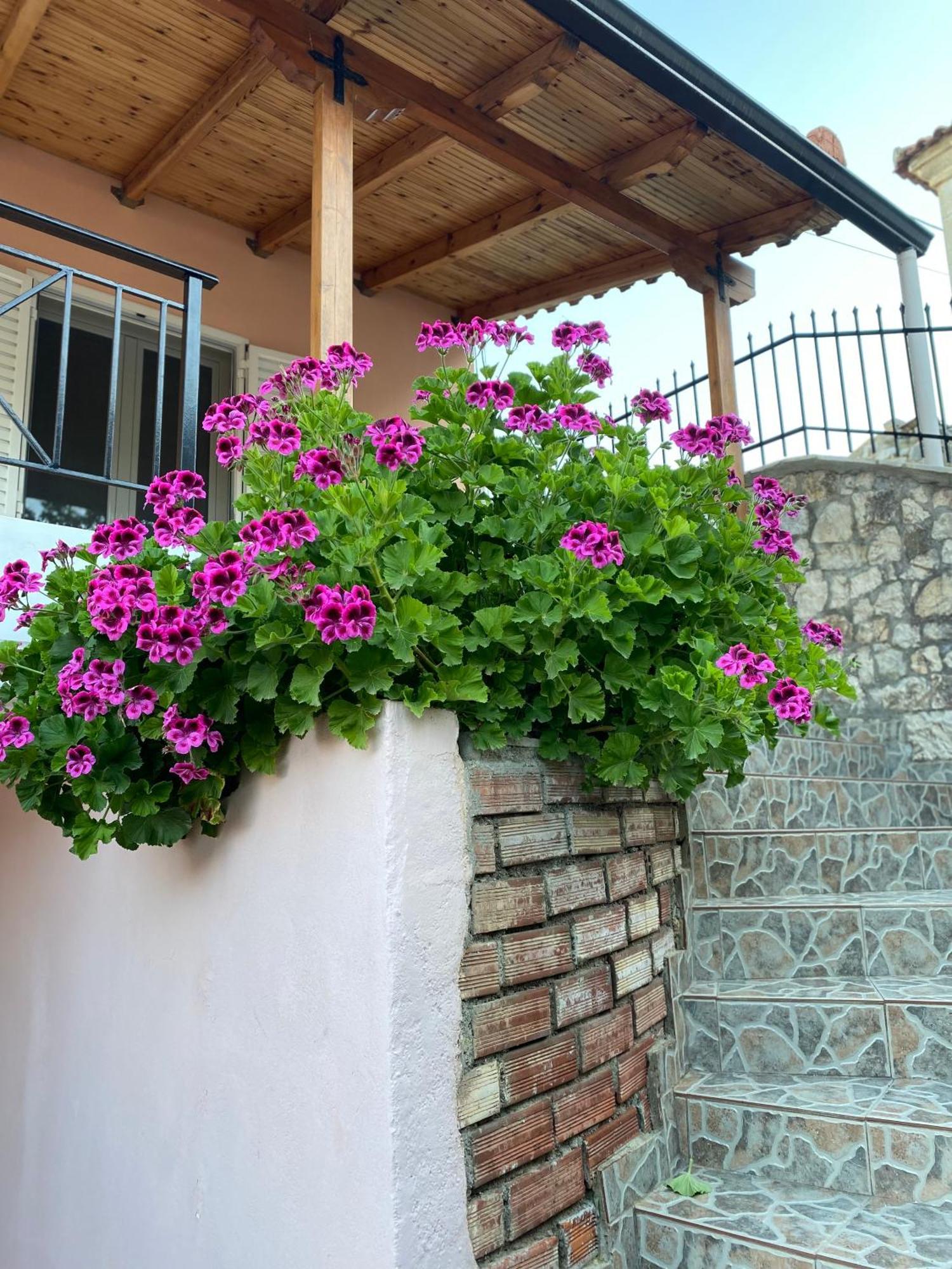 Вилла Gkoros House Old Town Химара Экстерьер фото